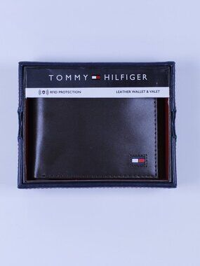 Tommy Hilfiger Leather Wallet with RFID Protection + Valet Box - Brand New